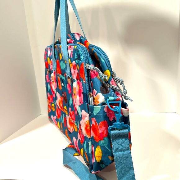 Vera Bradley Travel Tote - Picture 3 of 5